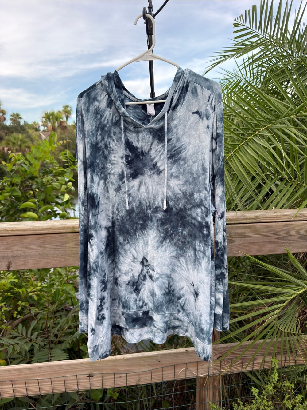 Livi Active Black & White Tie-Dye Hooded Long Sleeve Tee